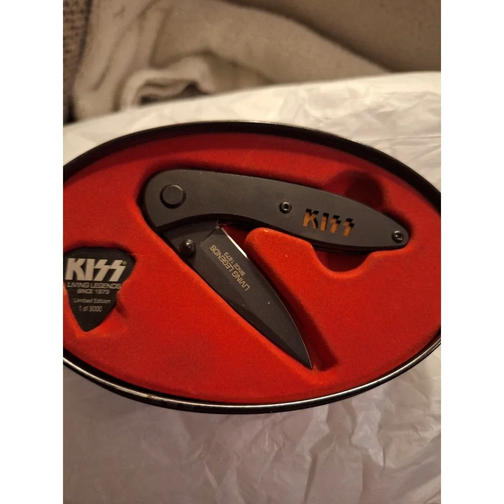 Kiss Living Legends Folding Knife‎ w/ Tin by United Cutlery 2008